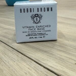 Bobbi Brown Vitamin Enriched Face Base